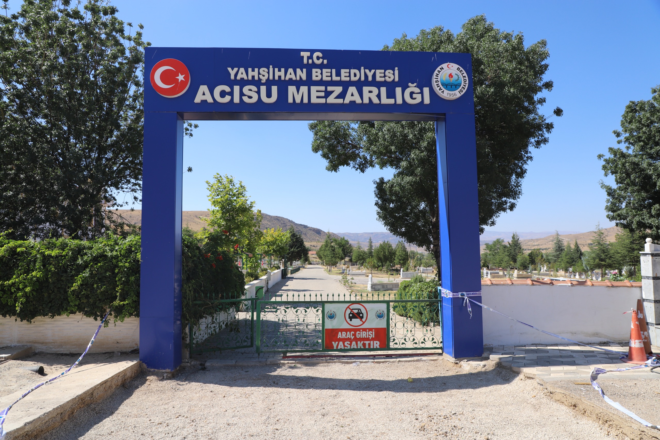 acisu-aile-mezarligina-ulasimi-saglayan-yolda-yapim-calismalarimizi-baslattik